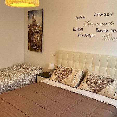The Little House In Bergamo Apartment Exterior photo