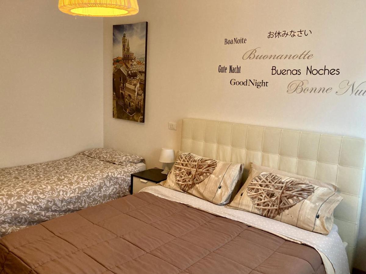The Little House In Bergamo Apartment Exterior photo